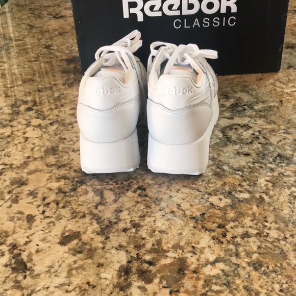 STYLISH, UNIQUE REEBOKS 🔥 - Picture 4 of 6